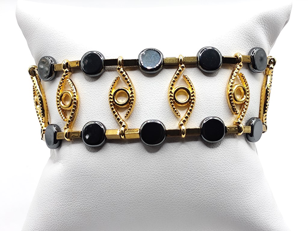 Βραχιόλι με αιματιτη και χρυσές λεπτομέρειες