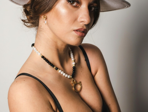 Home 139 erijewels black and white perls